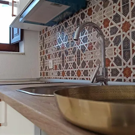 La Pequena Taifa I *