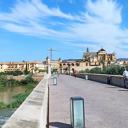 La Pequena Taifa I *