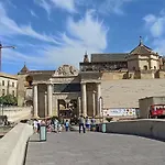 La Pequena Taifa I